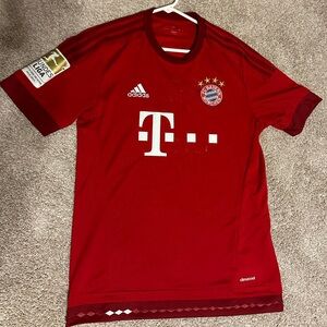 Men’s Adidas FC Bayern Munich 15/16 Home Shirt (#25 Thomas Müller)